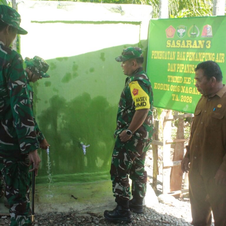 Terik Matahari dan Puasa Tak Halangi Pengabdian Satgas TMMD