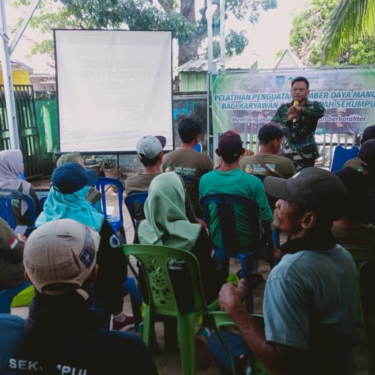 Koramil Martapura Berikan Pelatihan SDM kepada Karyawan Bank Sampah Sekumpul
