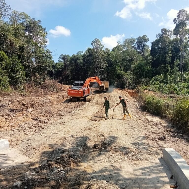 TMMD Kodim 0116/Nagan Raya Jajaran Korem 012/TU Manfaatkan Alat Berat untuk Buka Akses Desa