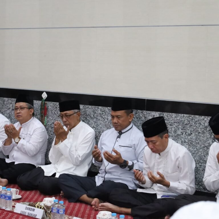 Kapten Cku Agus Priyanto Wakili Kodim 1006/Banjar dalam Kegiatan Safari Ramadhan