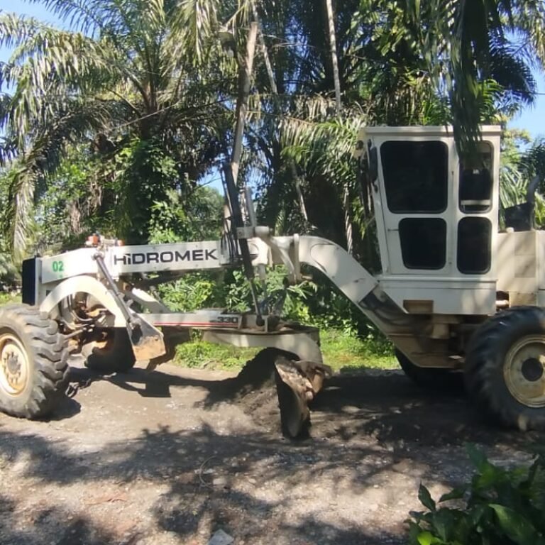TMMD Ke-127 Kodim 0105/Abar Kerahkan Greder, Jalan Desa Pasi Aceh Dikebut
