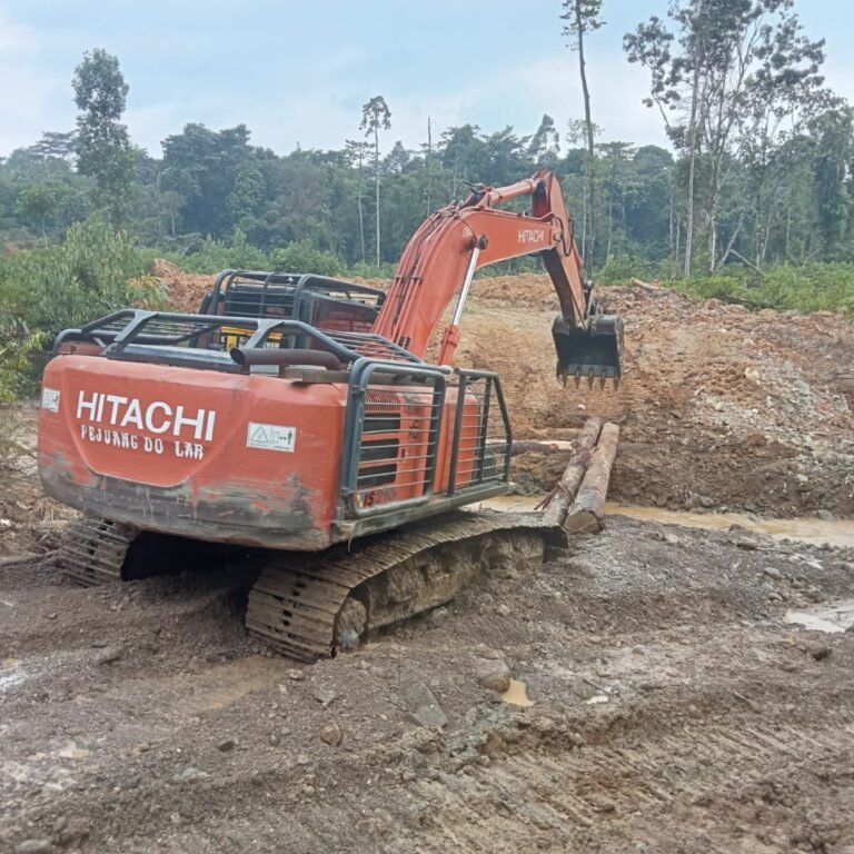 Demi Jalan Tahan Lama, TMMD Nagan Raya Atur Drainase Jalan Desa