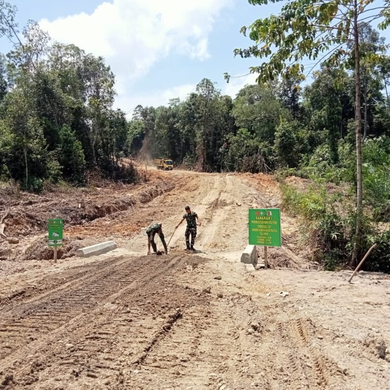 Satgas TMMD Kodim 0116/Nagan Raya Jajaran Korem 012/TU Perkuat Jalan Penghubung Desa dengan Semangat Gotong Royong