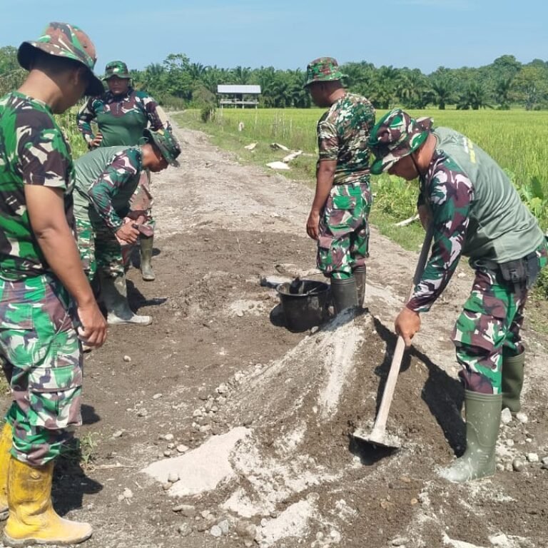 Semangat Gotong Royong Satgas TMMD Mengalir Seperti Sungai Desa