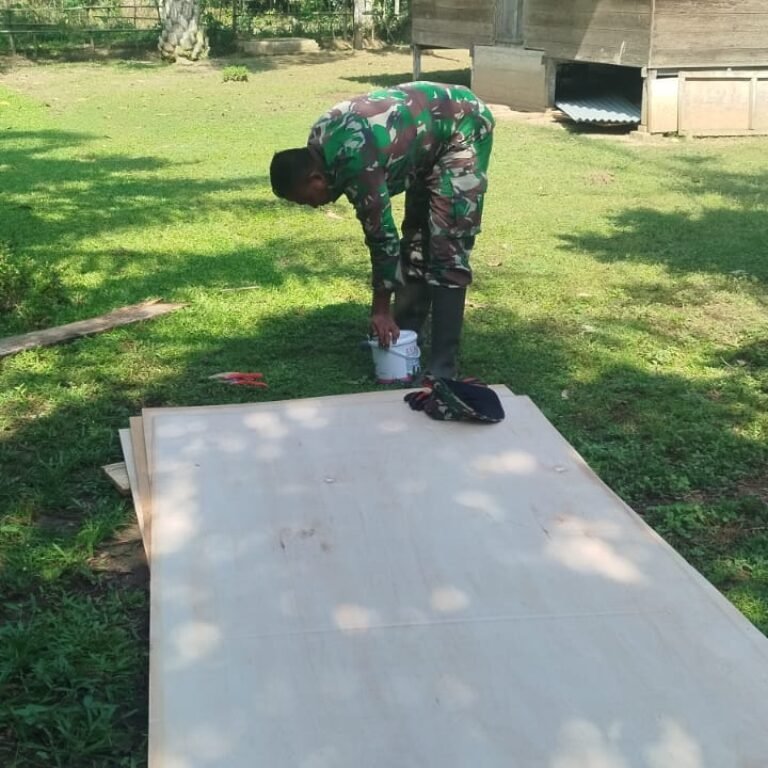 Rumah Ani Sarlini Kini Beranjak Indah, Plafon Mulai Dipasang