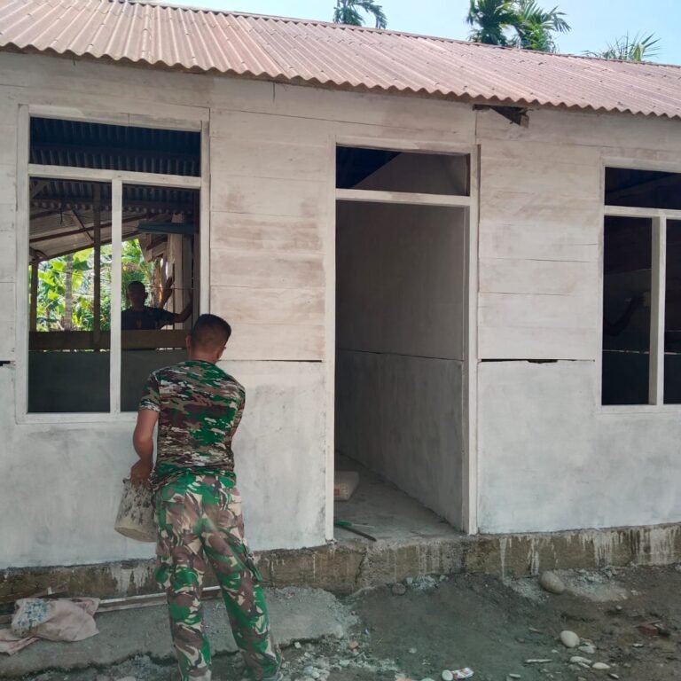 Tahap Finishing TMMD 127 Percantik Rumah Warga