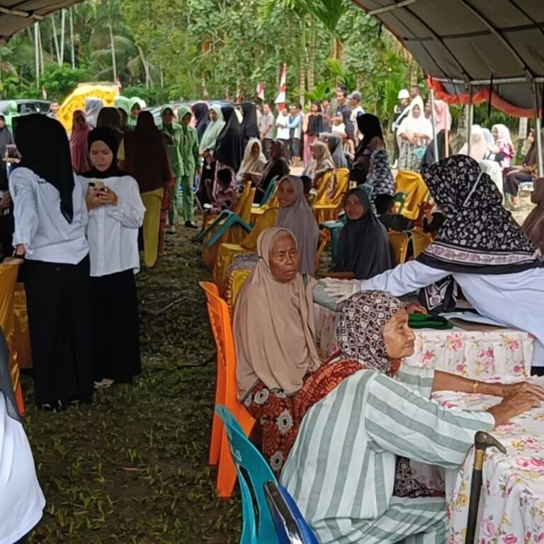 Antusiasme Warga Iringi Akhir TMMD di Woyla