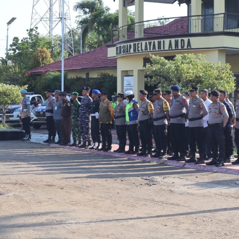 Pasi Pers Kodim 1203/Ketapang Hadiri Apel Gelar Pasukan Operasi Ketupat Kapuas 2026