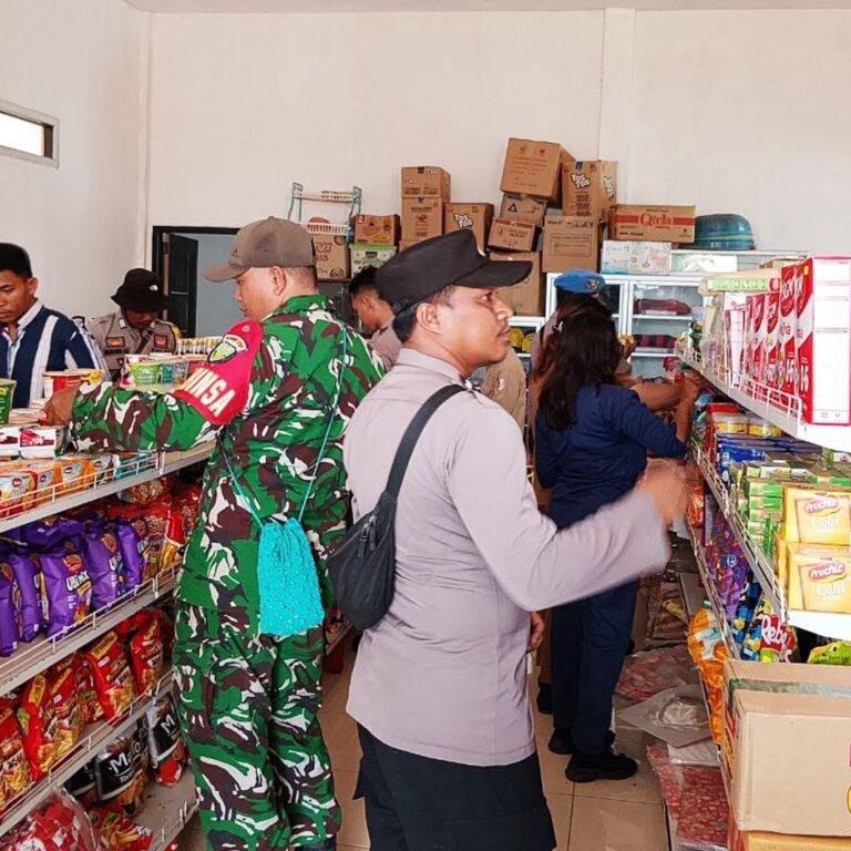 Aparat Gabungan Lakukan Sweeping Makanan Kedaluwarsa Jelang Idul Fitri