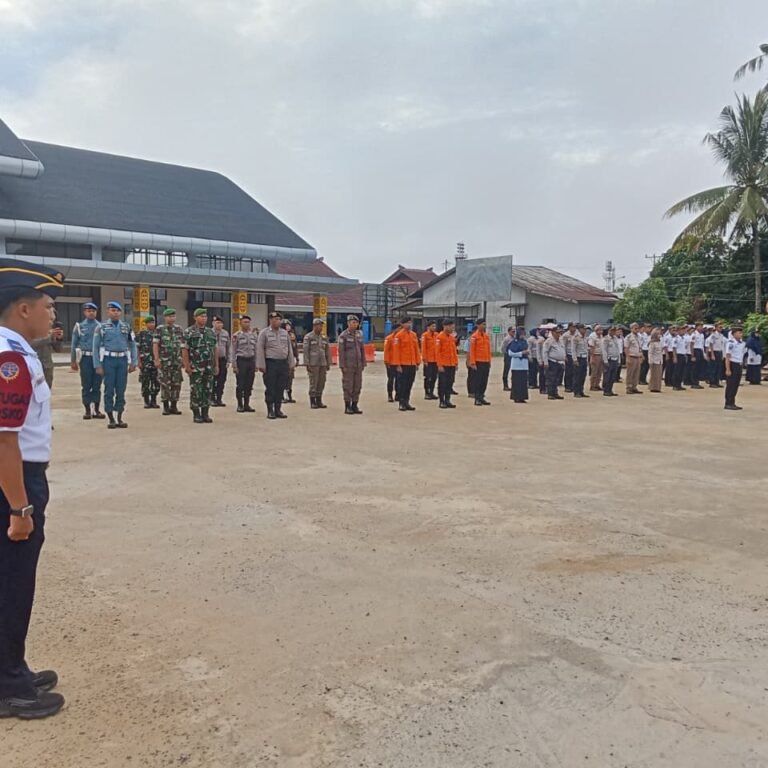 Kasdim 1203/Ketapang Hadiri Apel Penutupan Posko Terpadu Angkutan Udara Lebaran 2026