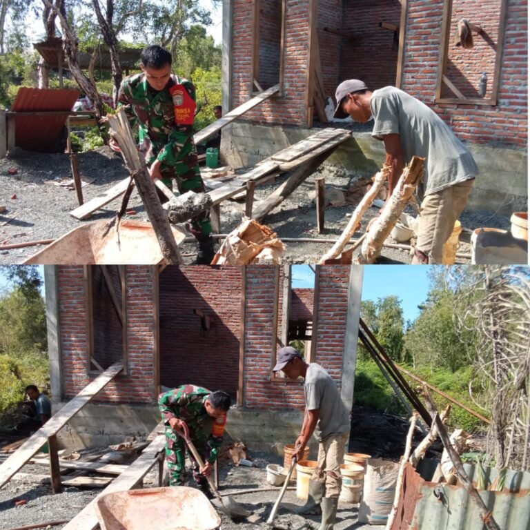 Babinsa Posramil Pante Ceureumen Bantu Warga Bangun Rumah di Desa Binaan
