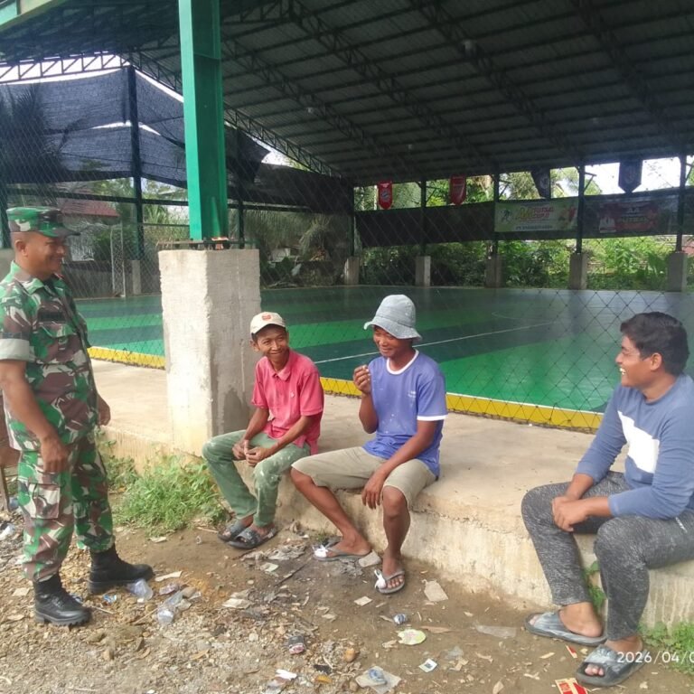 Babinsa Koramil 05/Panga Ajak Warga Bahas Penanganan Hama Padi Melalui Komsos