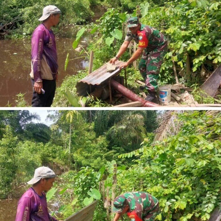 Babinsa Koramil 07/Johan Pahlawan Bantu Petani Hidupkan Pompa Air Sawah di Desa Leuhan