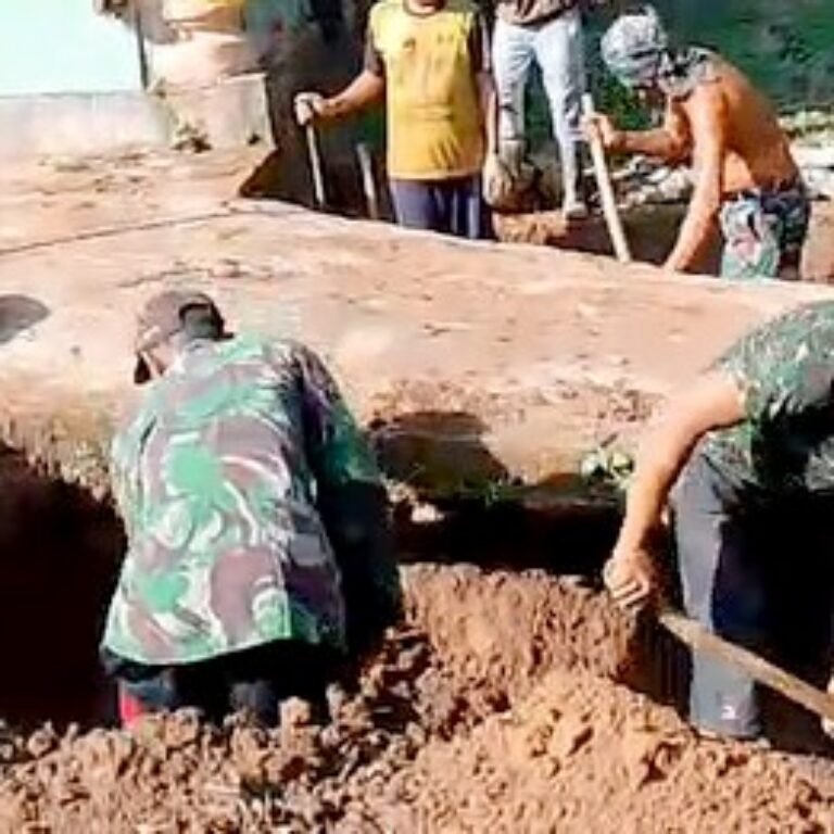 Program Prioritas Presiden: Kodim 1003/HSS Gotong Royong Bangun Jembatan Yang Putus Akibat Banjir 2025