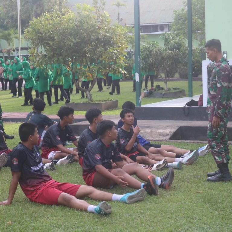 Kodim 1203/Ketapang Siapkan Generasi Muda Hadapi Seleksi TNI AD 2026 Lewat Pembinaan Jasmani