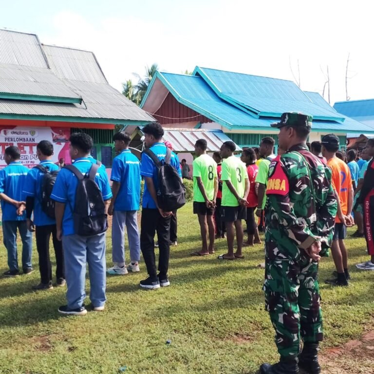 Babinsa Elikobel Dukung Pertandingan Atletik Pelajar di Kampung Sipias