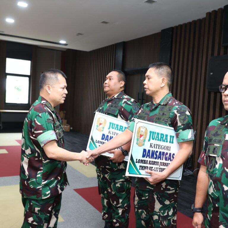 Dandim 1203/Ketapang Raih Juara 2 Dansatgas dalam Lomba Karya Jurnalistik TMMD Reguler ke-127