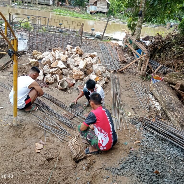 Tulangan Abutment Jembatan Garuda di HSU Mulai Dirakit