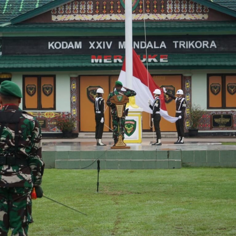 Upacara 17-an di Makodam XXIV/MT Berlangsung Khidmat Dipimpin Pangdam