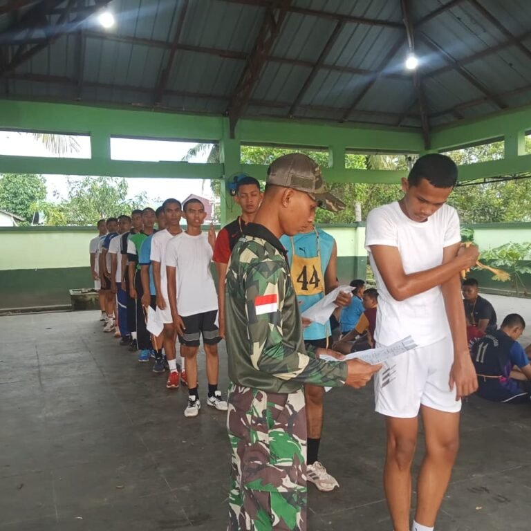Seleksi Paskibra Kabupaten Ketapang, Peserta Jalani Tes Samapta di Lapangan Kodim 1203/Ketapang