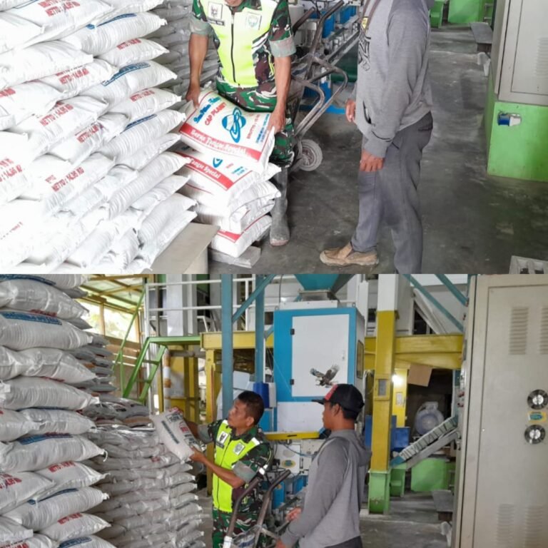Babinsa Kaway XVI Monitoring Stok Beras, Pastikan Ketersediaan Pangan Aman