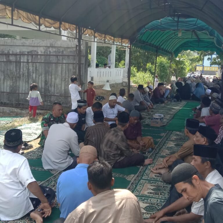 Kehangatan Tradisi Kenduri Jerat di Aceh Jaya, Babinsa Koramil 04/Krueng Sabee Turut Hadir Perkuat Kebersamaan Warga