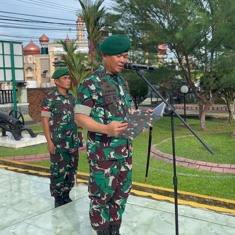 Penuh Haru, Kodim 0105/Abar Gelar Penerimaan Prajurit Baru dan Wisuda Pensiun