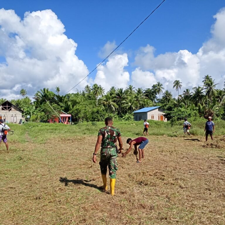 Satgas TMMD Halmahera Selatan Turun Tangan, Lapangan Desa Foya Tobaru Jadi Lebih Layak Olahraga