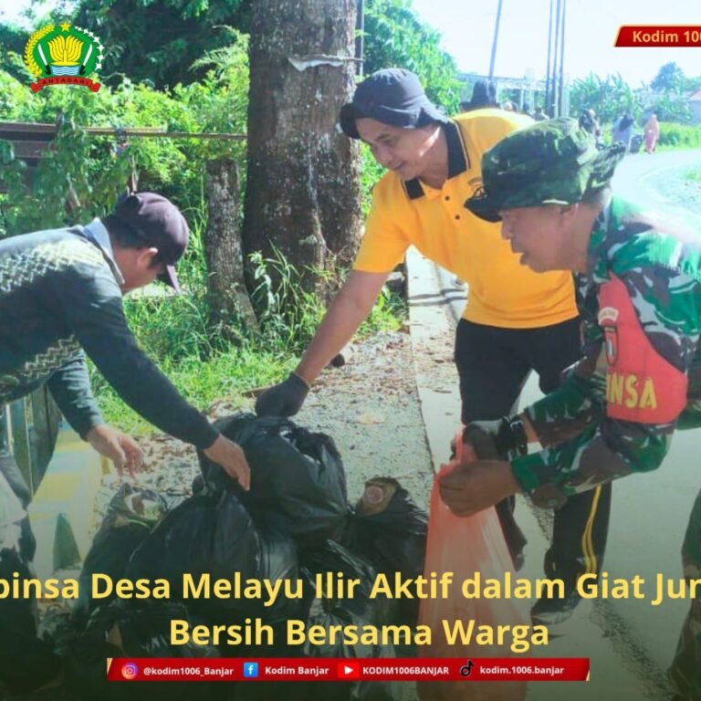 Babinsa Desa Melayu Ilir Aktif dalam Giat Jum’at Bersih Bersama Warga