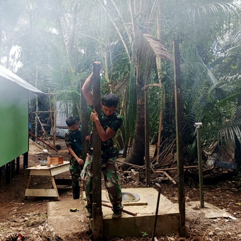 Program TMMD Ke 128 HSS Hadirkan WC Layak bagi Warga Pantai Ulin