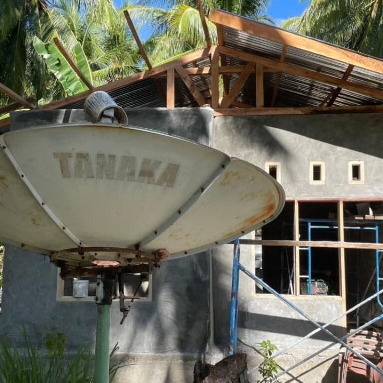 Setengah Jalan Terlewati: Dinding Menjulang, Rumah Bapak Yasin Semakin Sempurna dengan Progres 50 Persen