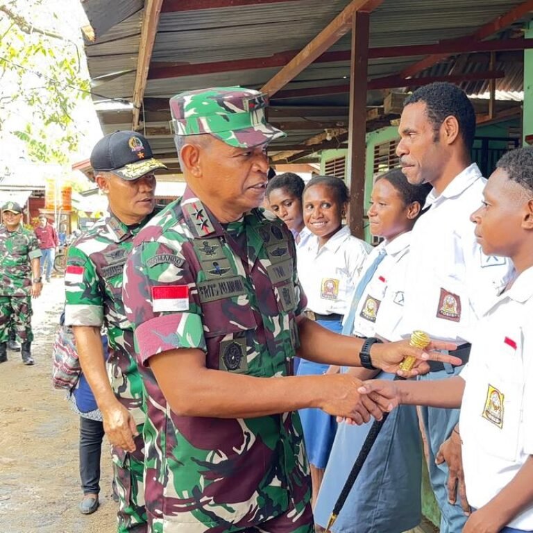 Tinjau Panti Asuhan Abba, Pangdam XXIV/MT Ajak Anak-anak Papua Fokus Pendidikan dan Raih Masa Depan