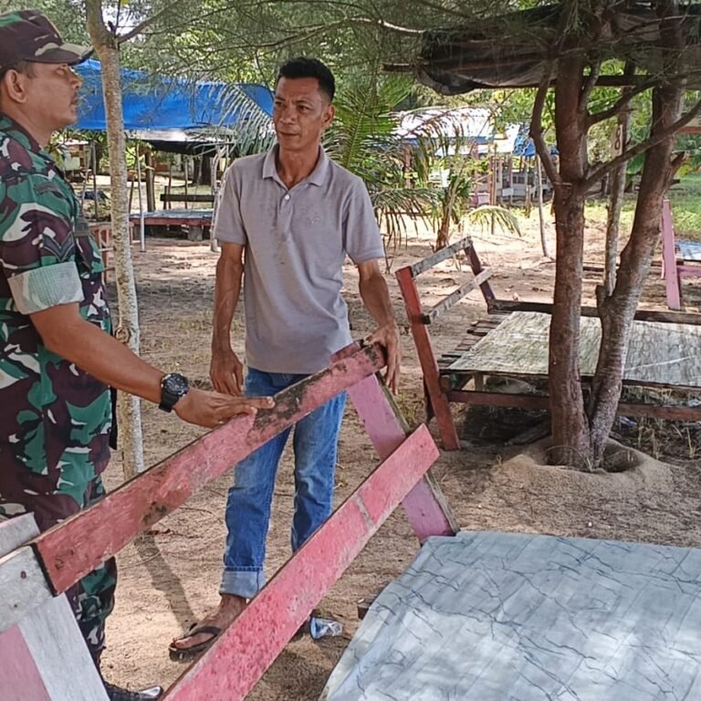 Babinsa Setia Bakti Intensifkan Patroli Wilayah dan Pengamanan Lokasi Wisata di Aceh Jaya