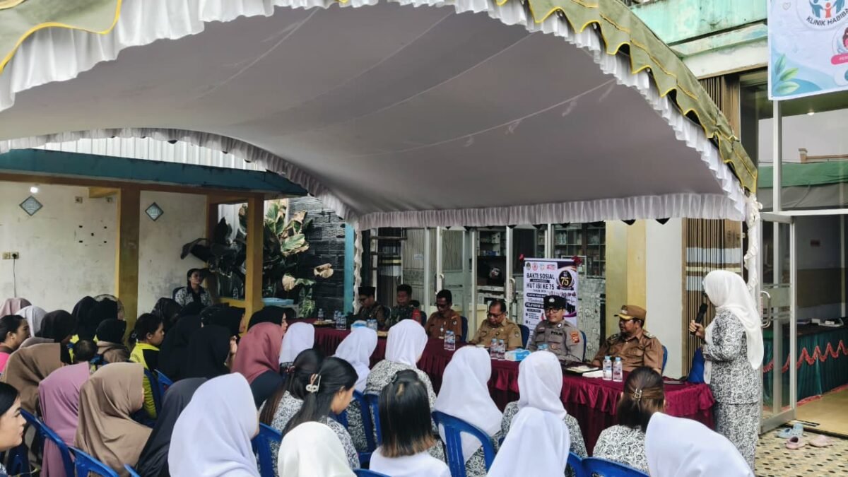 Babinsa Koramil 1203-06/Manis Mata Hadiri HUT IBI ke-75 dan Baksos KB Gratis