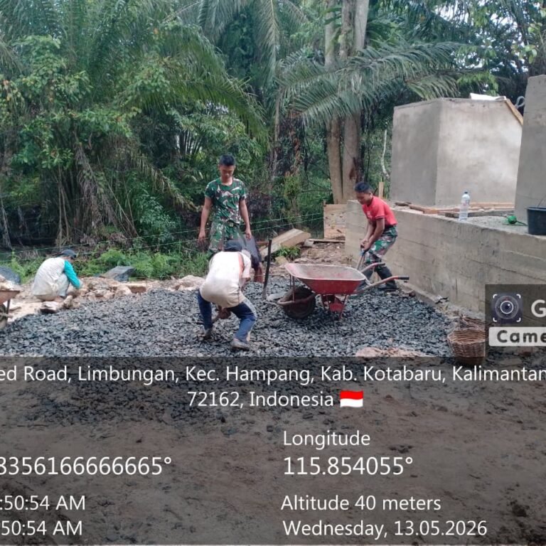 Pembangunan Jembatan Garuda Dikebut, TNI dan Warga Kotabaru Bergotong Royong