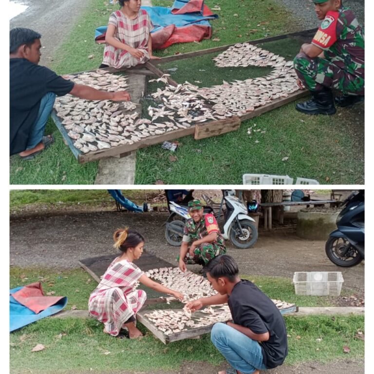 Komsos Humanis Babinsa Johan Pahlawan Dorong Kebersihan dan Mutu Ikan Asin Nelayan