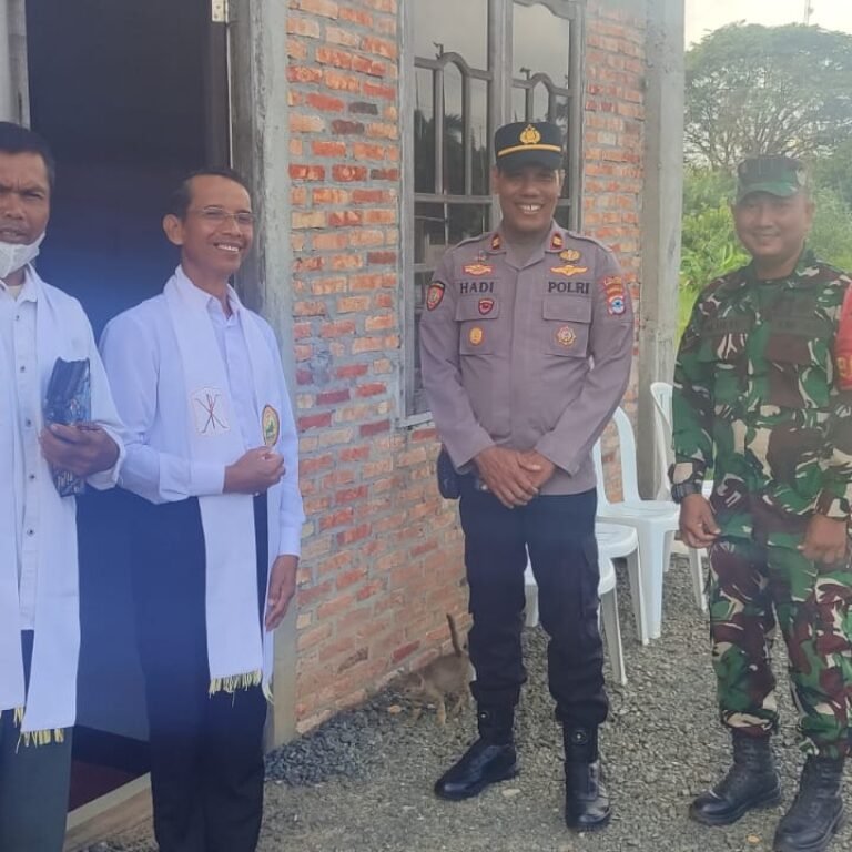 ‎Hadir Memberi Rasa Aman, TNI Kawal Perayaan Kenaikan Isa Almasih di Wanaraya