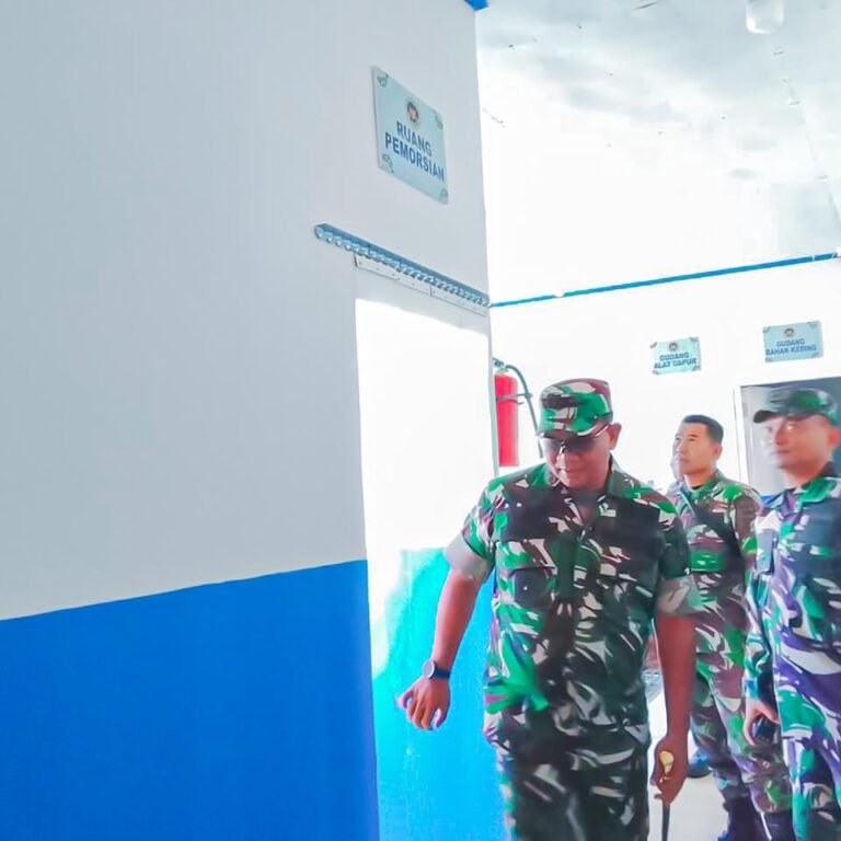 Danrem 182/JO Tinjau Dapur SPPG di Pegunungan Arfak, Siap Dukung Program Gizi Anak Sekolah