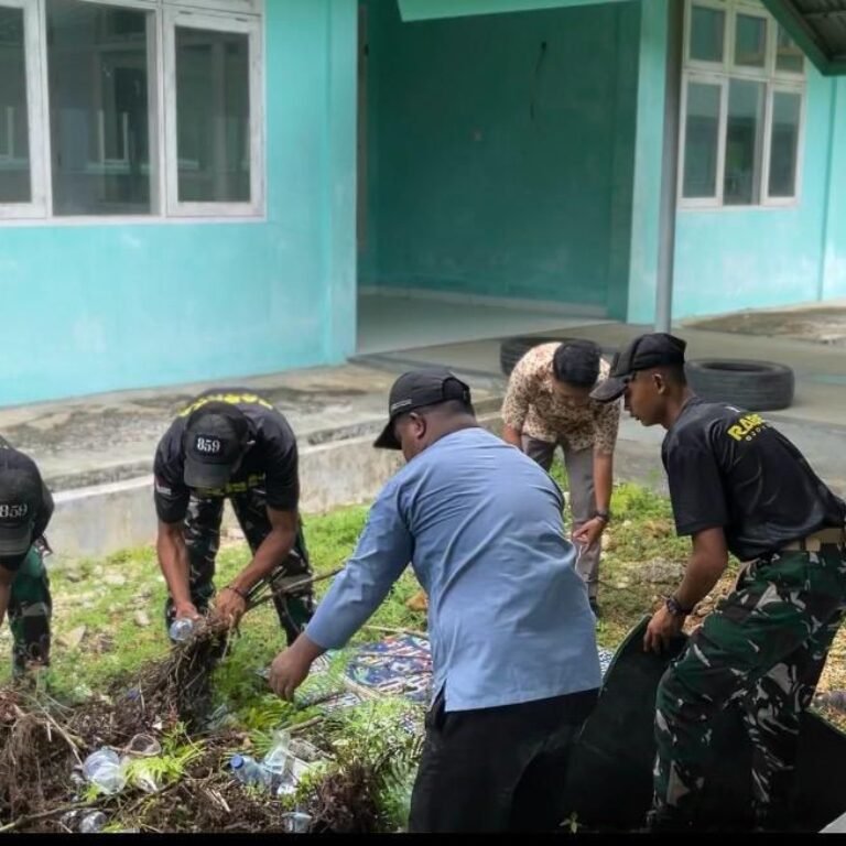 Program BERSEMI Yonif TP 859/RBK Perkuat Sinergi TNI dan Tenaga Kesehatan di Supiori