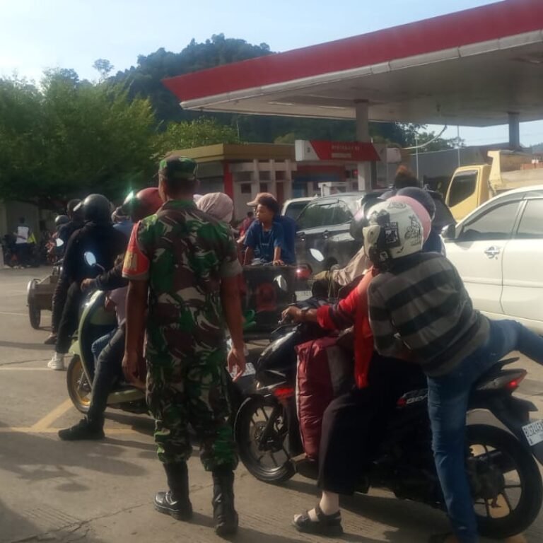 Babinsa Jaya Patroli SPBU Lamno Pastikan Distribusi BBM Lancar Jelang Idul Adha