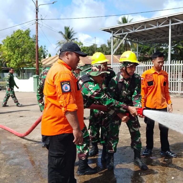 Hadapi Ancaman Kebakaran Hutan dan Lahan, Kodim 1005/Barito Kuala Latih Keterampilan Bersama BPBD
