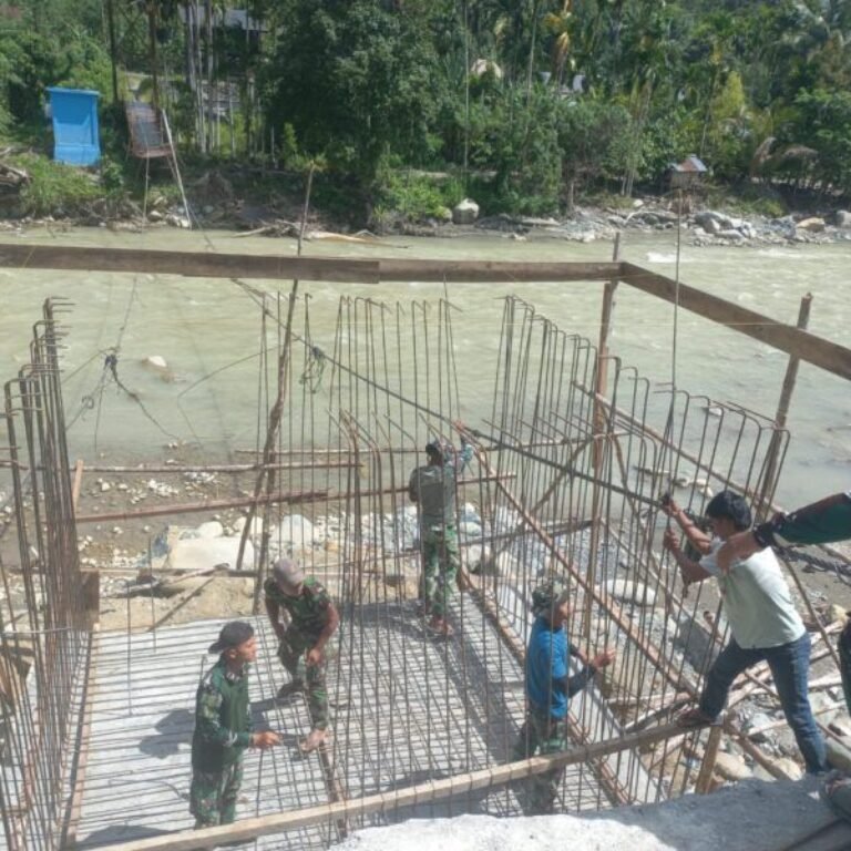 Setelah Cor Pondasi Rampung, Personel TNI Kebut Pekerjaan Menara Pylon Jembatan Perintis