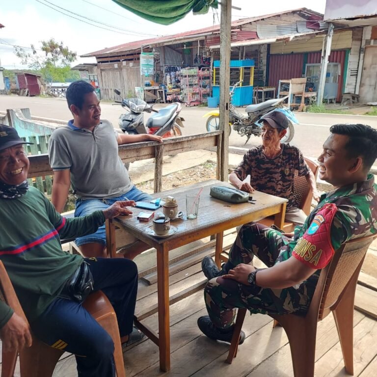 Perkokoh Kemanunggalan, Babinsa Teluk Batang Gelar Komsos Bersama Warga Binaan