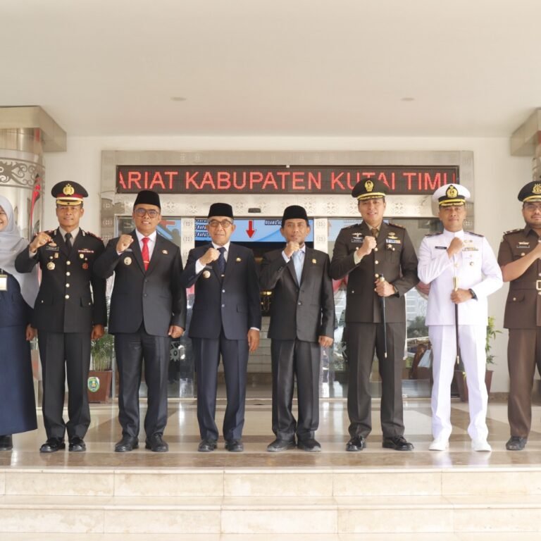 Dandim Kutai Timur Bersama Forkopimda Ikuti Upacara Peringatan Hari Lahir Pancasila