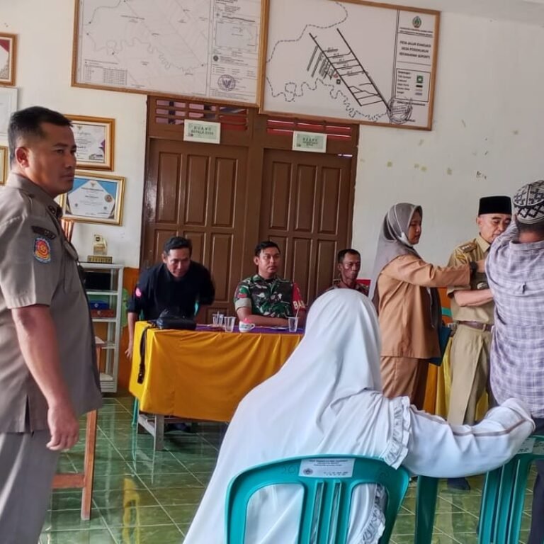 Babinsa Koramil 1203-15/Teluk Batang Hadiri Pelantikan Anggota BPD Antar Waktu Desa Podorukun