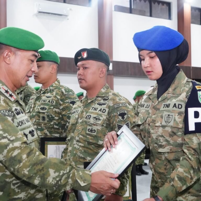 Pangdam Iskandar Muda Beri Penghargaan Kepada Prajurit Kodam IM Berprestasi
