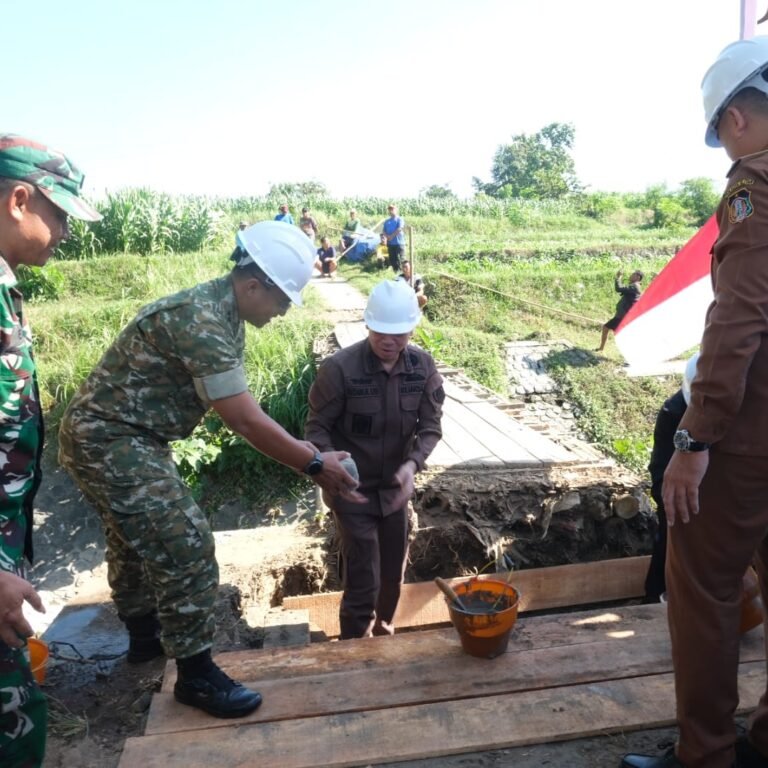 Peletakan Batu Pertama Jembatan Beton Garuda Kota Blitar, Perkuat Akses Transportasi dan Ekonomi Warga