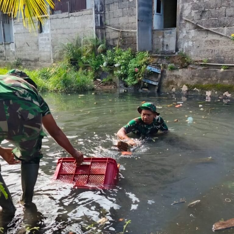 Kodim 0107/Aceh Selatan Pimpin Aksi Bersih Lingkungan di Lhok Bengkuang Timur