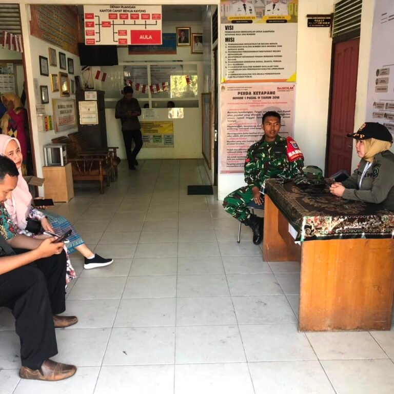Babinsa Koramil 1203-13/MHS Pererat Silaturahmi Melalui Komsos Bersama Warga Binaan