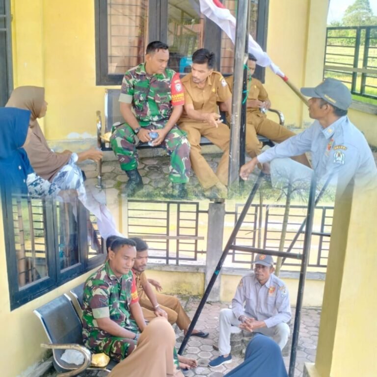Sinergitas TNI dan Pemerintah Desa Makin Kokoh Lewat Komsos di Kecamatan Samatiga